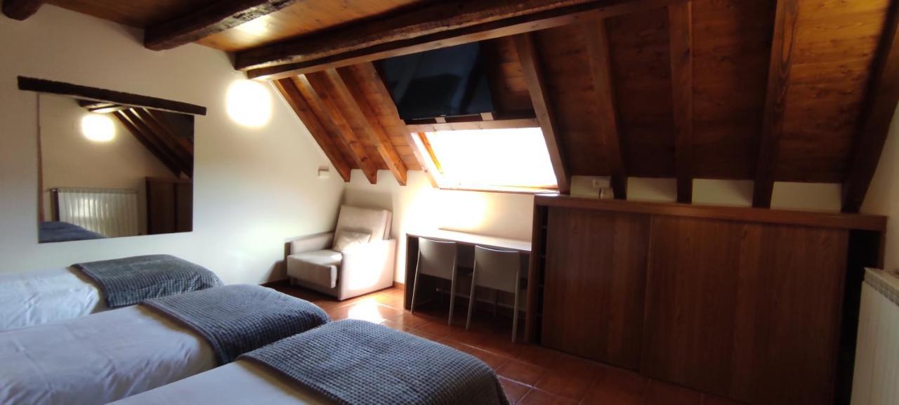Hostal Mendilatz Orbaiceta Eksteriør bilde